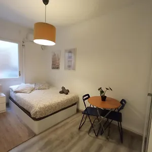  Hostal Private On Tamarit Street