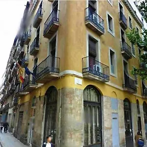 3* Pensión Nou Raval